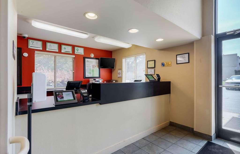Extended Stay America Select Suites - Greenville - Haywood Mall Интериор снимка