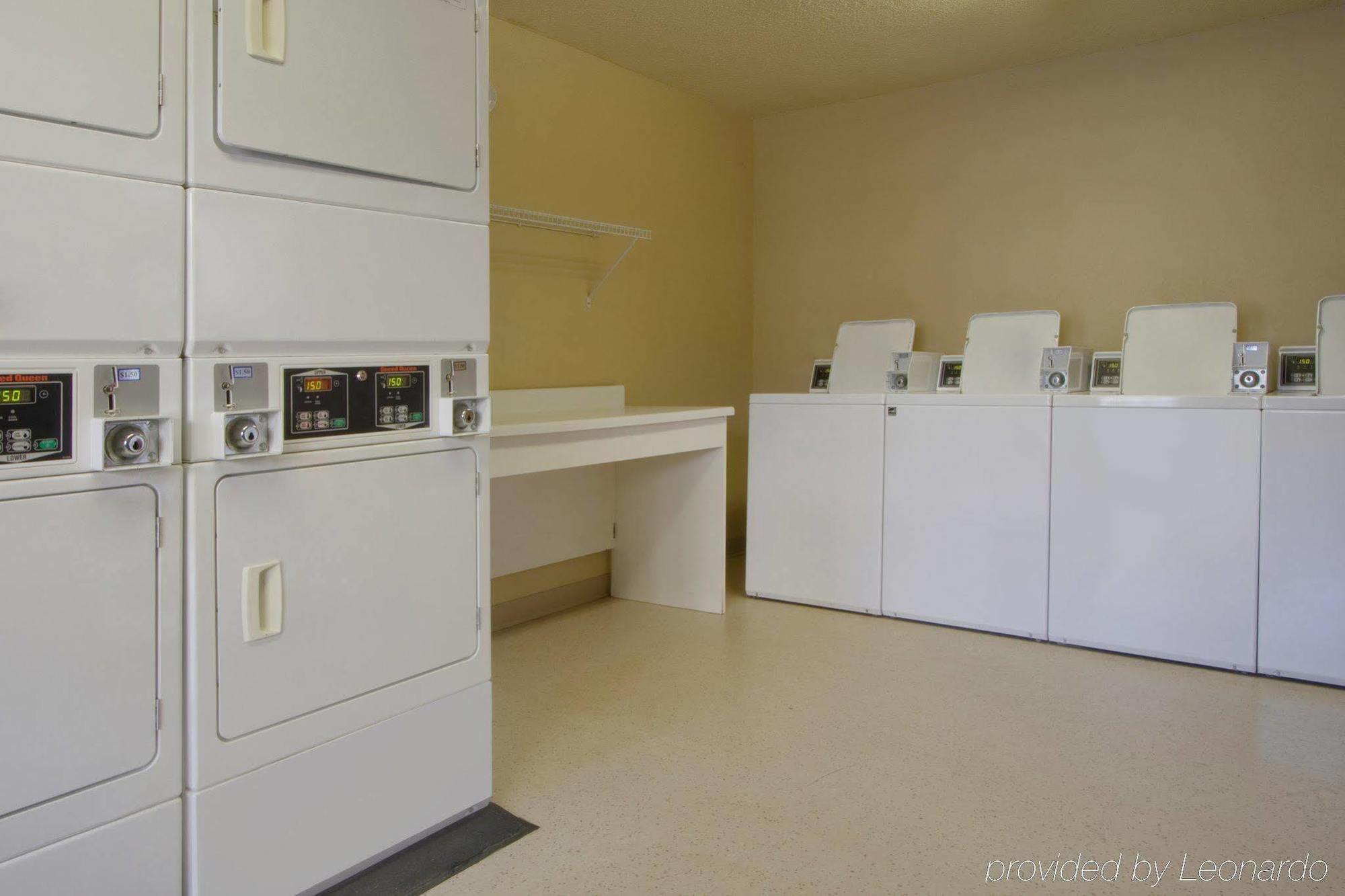 Extended Stay America Select Suites - Greenville - Haywood Mall Екстериор снимка